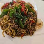 Lo Mein Kra Pow